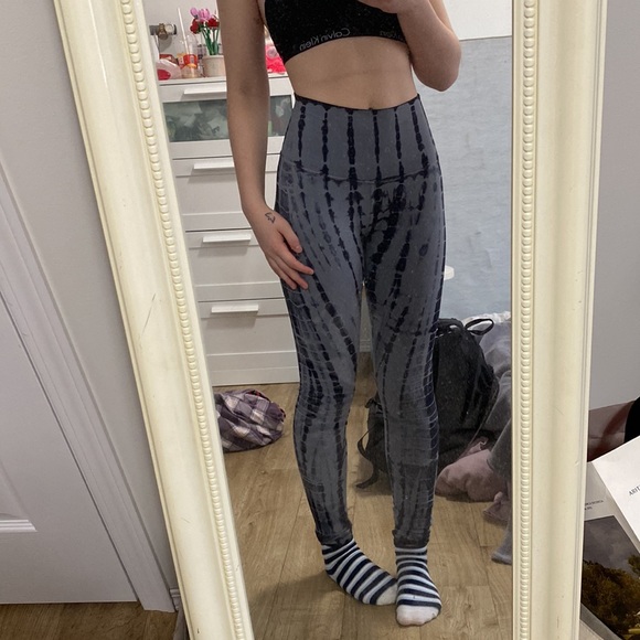 Lululemon Align Leggings 25” - Picture 4 of 5